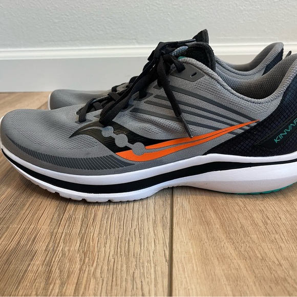 Saucony Kinvara 12 Men’s Running Shoes Shadow Jade Size 10 - Picture 2 of 9